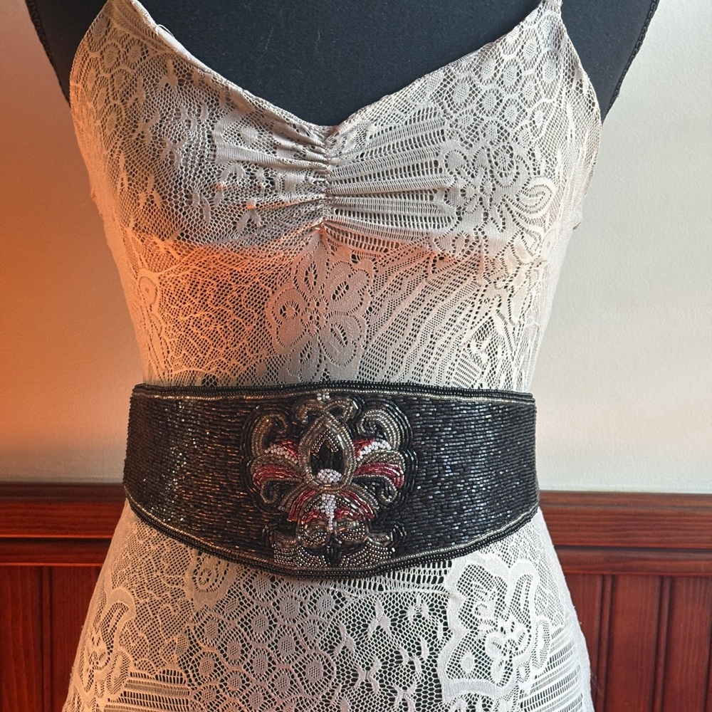 Vintage Beaded Waist Belt Jeromes Hong Kong Fleur de Lis Black Red Evening Belt